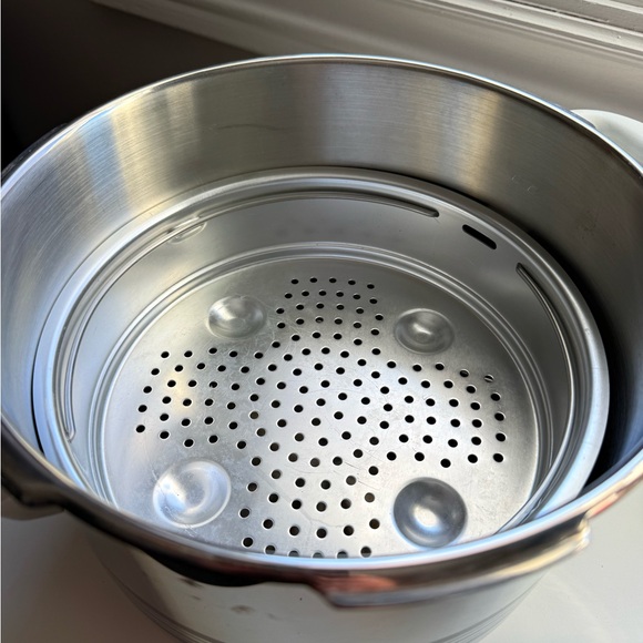 Fissler Vitavit **NEVER USED** Stainless Steel Pressure Cooker with Blue Stripes - Picture 12 of 16